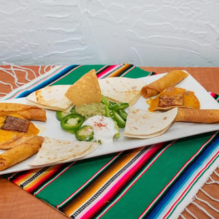 4. El trio Sampler